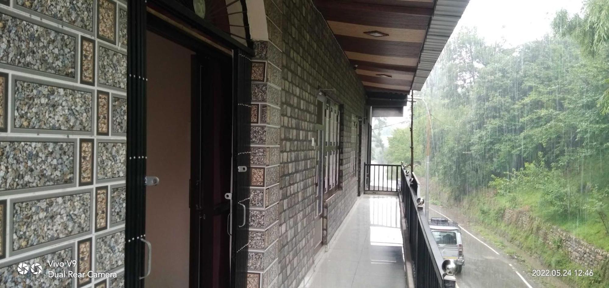 Hotel O Mohani Inn And Banquet Kausani Exterior photo